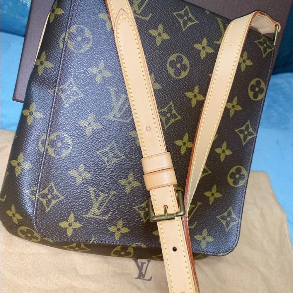 Authentic Louis Vuitton Musette Salsa PM - Picture 2 of 16